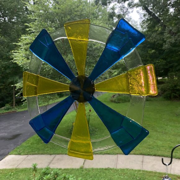 #7236 CIRCULAR FUSED SUN CATCHER  BLUE & YELLOW COLLECTABLE SUN CATCHER - Picture 3 of 12